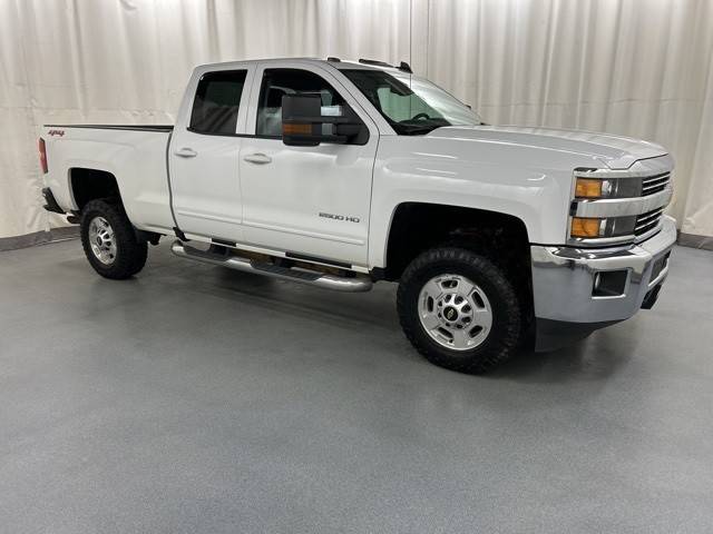 2018 Chevrolet Silverado 2500HD LT 4WD photo