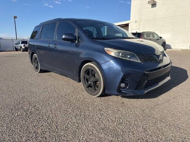2018 Toyota Sienna SE Premium FWD photo