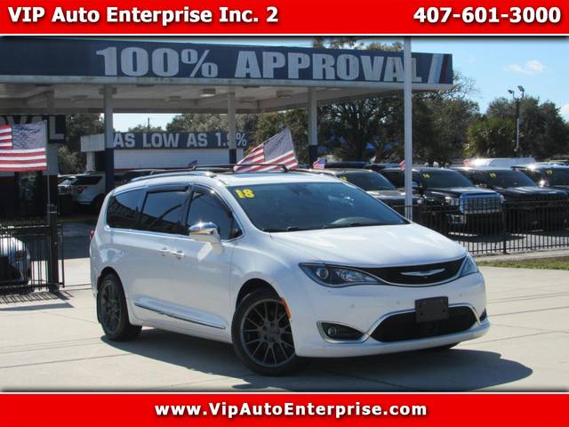 2018 Chrysler Pacifica Minivan Limited FWD photo