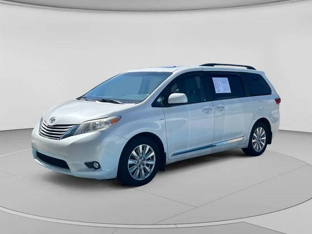 2017 Toyota Sienna XLE AWD photo