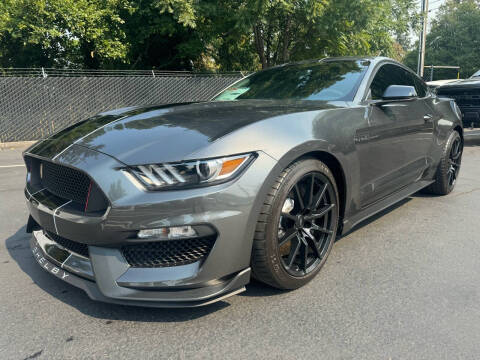 2017 Ford Mustang Shelby GT350 RWD photo