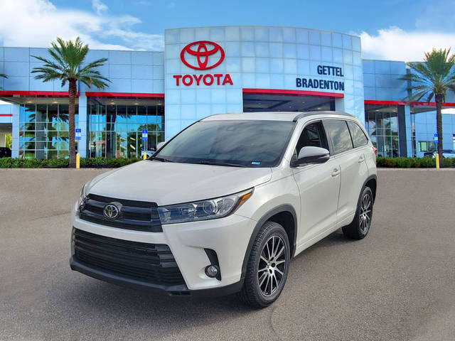 2018 Toyota Highlander SE FWD photo