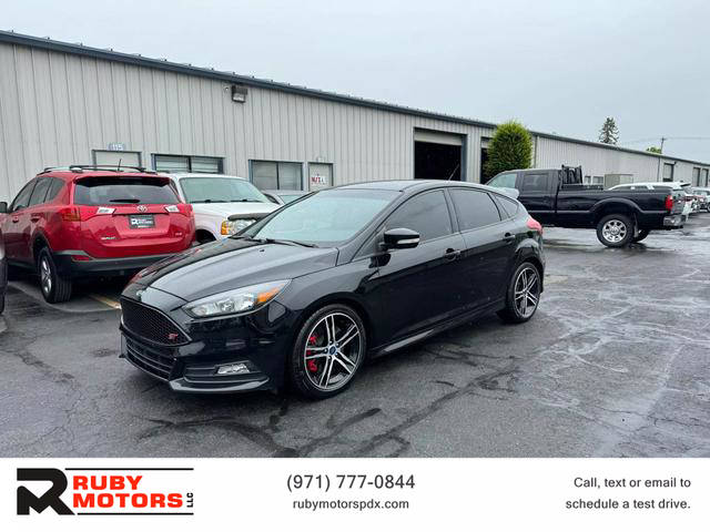 2018 Ford Focus ST FWD photo