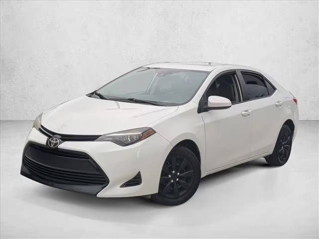 2018 Toyota Corolla LE FWD photo