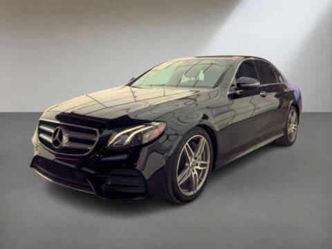 2018 Mercedes-Benz E-Class E 300 RWD photo