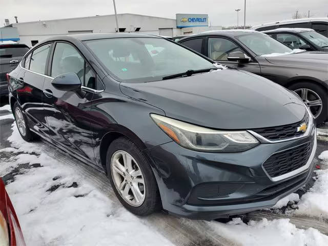 2018 Chevrolet Cruze LT FWD photo