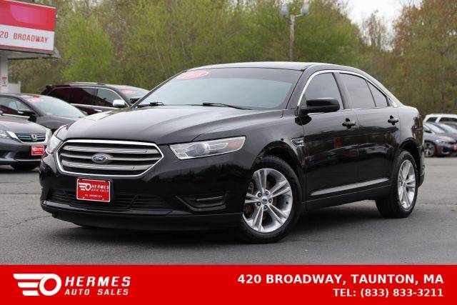 2018 Ford Taurus SEL AWD photo