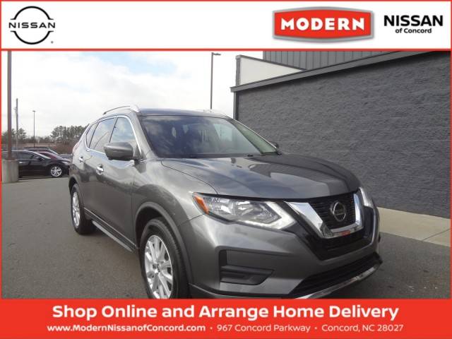 2018 Nissan Rogue SV FWD photo