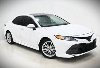 2018 Toyota Camry XLE FWD photo