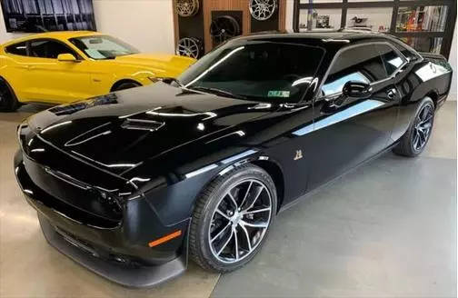 2018 Dodge Challenger R/T Scat Pack RWD photo