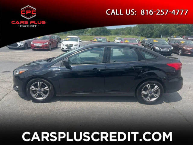 2018 Ford Focus SE FWD photo