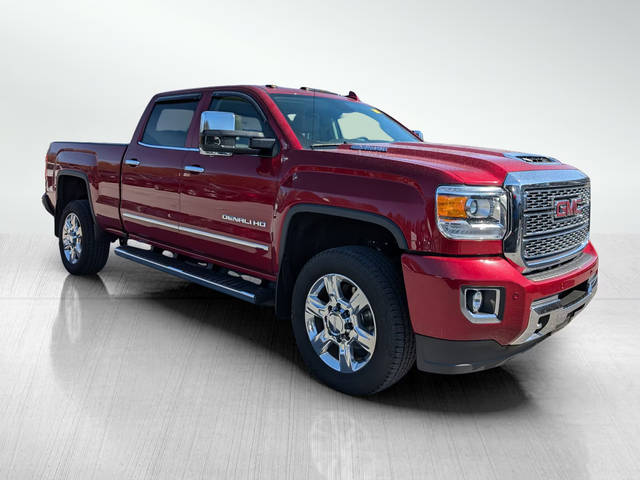 2018 GMC Sierra 2500HD Denali 4WD photo
