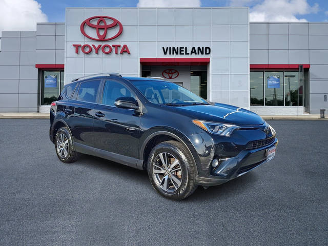 2018 Toyota RAV4 XLE AWD photo