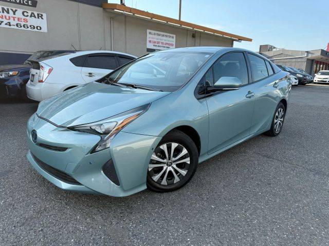 2018 Toyota Prius Two FWD photo