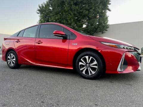 2017 Toyota Prius Prime Premium FWD photo