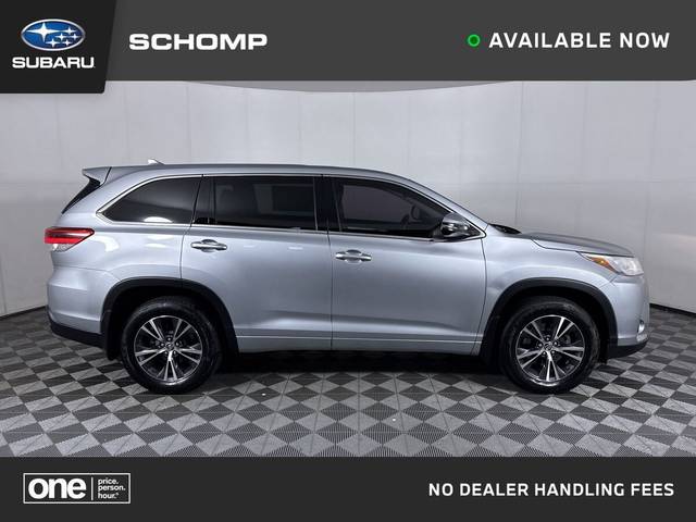 2018 Toyota Highlander LE Plus AWD photo