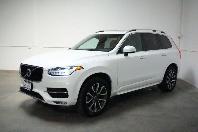 2018 Volvo XC90 Momentum AWD photo