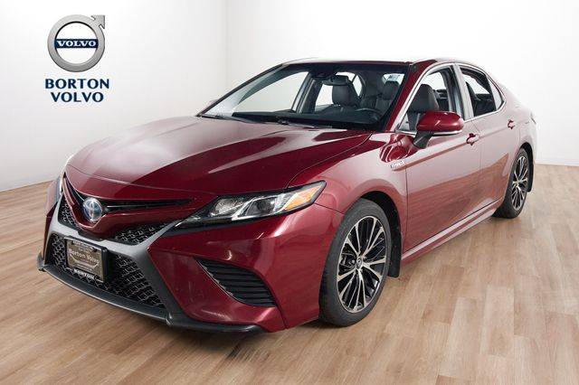 2018 Toyota Camry Hybrid SE FWD photo