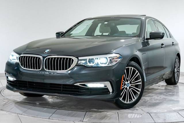 2018 BMW 5 Series 530e xDrive iPerformance AWD photo