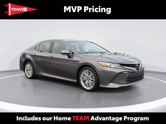 2018 Toyota Camry XLE FWD photo