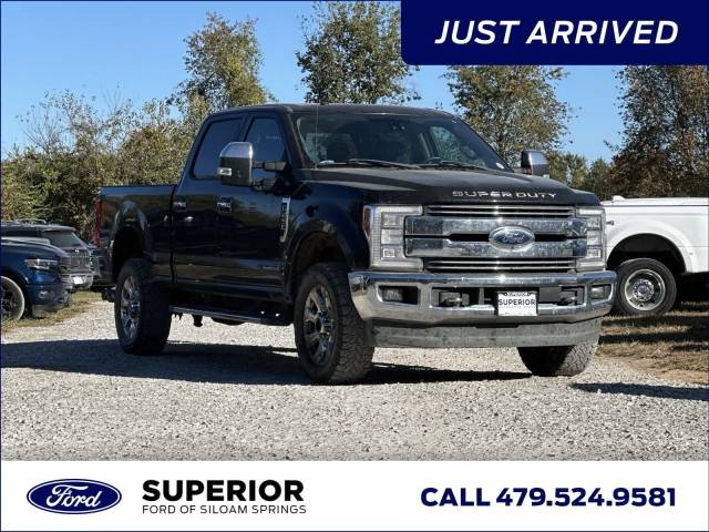 2018 Ford F-250 Super Duty LARIAT 4WD photo