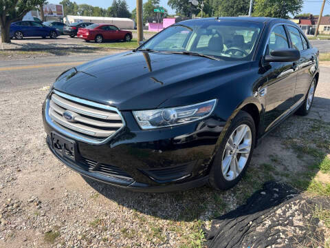 2018 Ford Taurus SE FWD photo