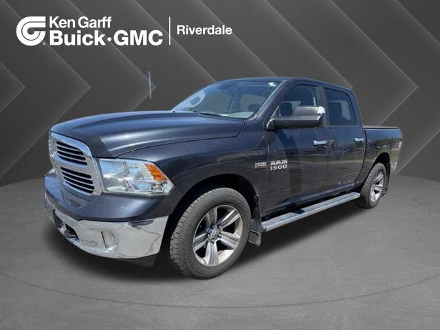 2017 Ram 1500 SLT 4WD photo