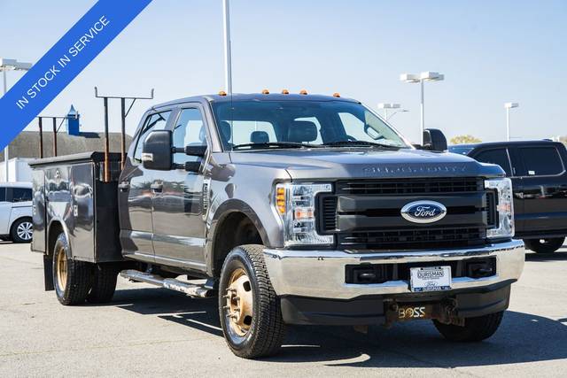 2018 Ford F-350 Super Duty XL 4WD photo
