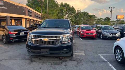 2017 Chevrolet Suburban LS 4WD photo