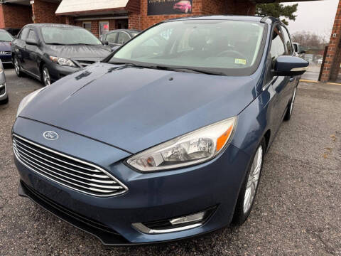 2018 Ford Focus Titanium FWD photo