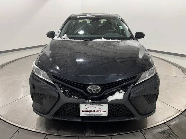 2018 Toyota Camry SE FWD photo