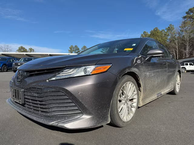 2018 Toyota Camry XLE FWD photo