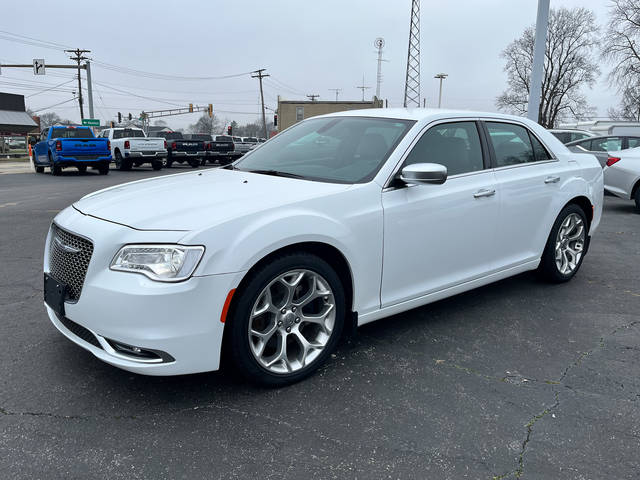 2018 Chrysler 300 300C RWD photo