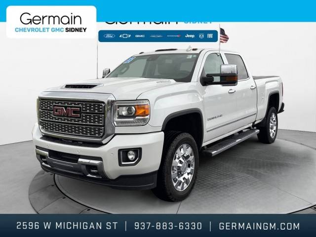 2018 GMC Sierra 2500HD Denali 4WD photo