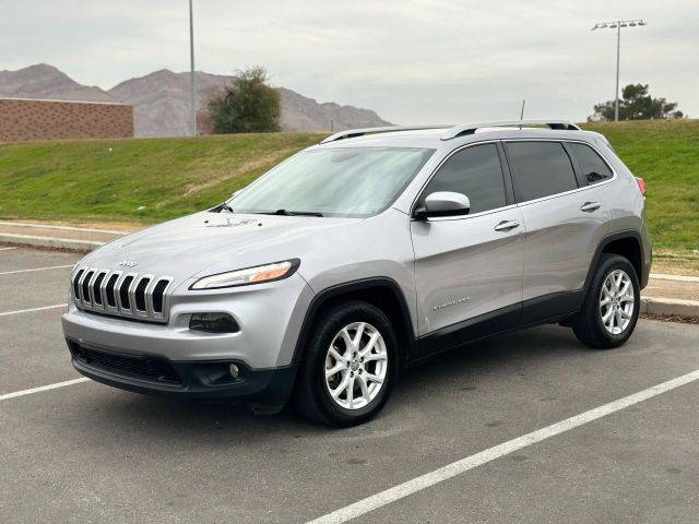 2018 Jeep Cherokee Latitude Plus FWD photo