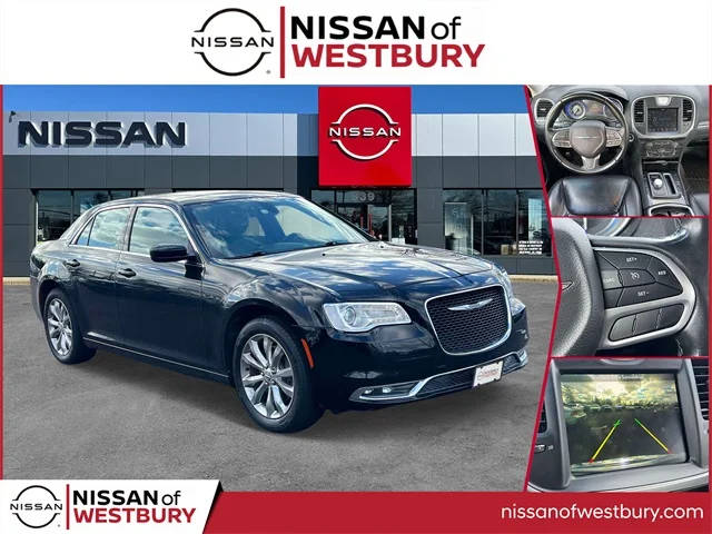 2018 Chrysler 300 Touring L AWD photo