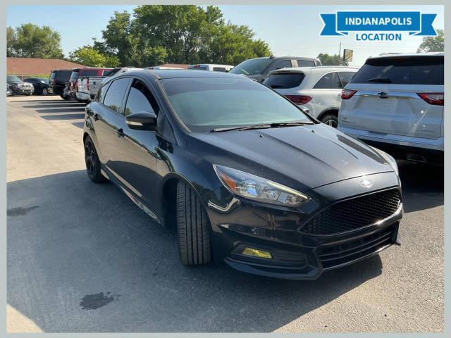 2018 Ford Focus ST FWD photo