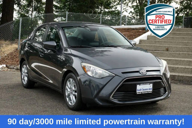 2018 Toyota Yaris FWD photo