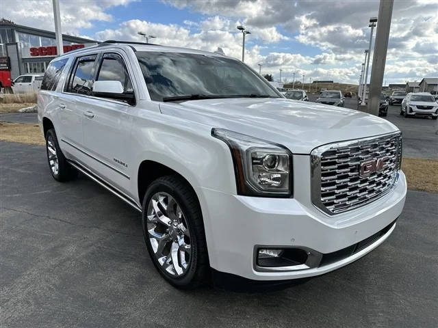 2018 GMC Yukon XL Denali 4WD photo