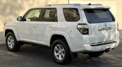 2018 Toyota 4Runner SR5 4WD photo