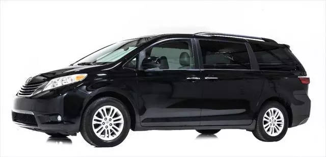 2015 Toyota Sienna XLE FWD photo