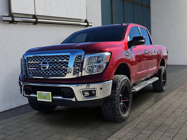 2017 Nissan Titan SV 4WD photo