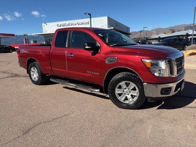 2017 Nissan Titan SV 4WD photo