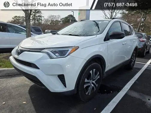 2018 Toyota RAV4 LE FWD photo