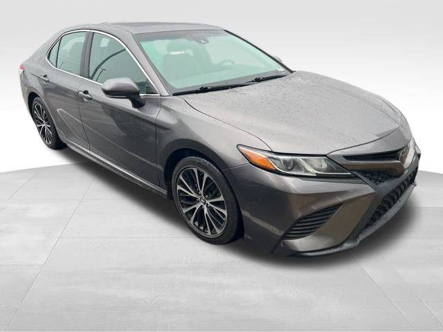 2018 Toyota Camry SE FWD photo