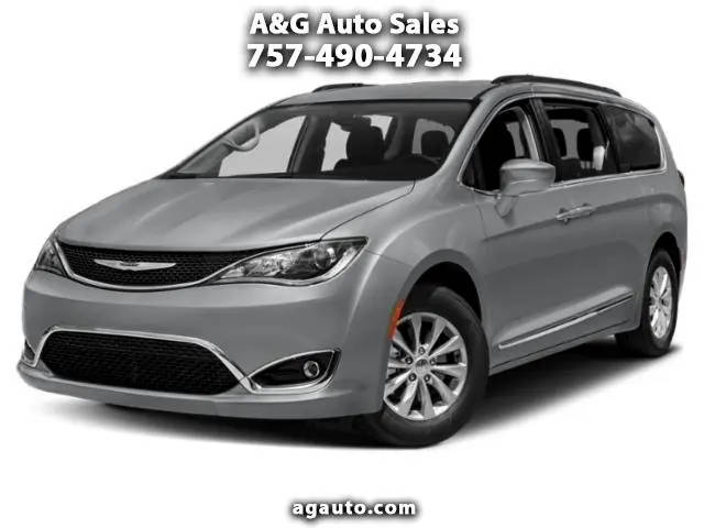 2018 Chrysler Pacifica Minivan Touring Plus FWD photo