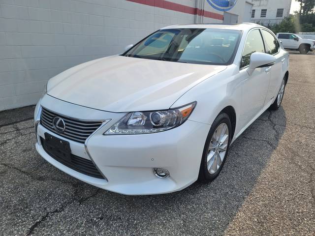 2015 Lexus ES Hybrid FWD photo