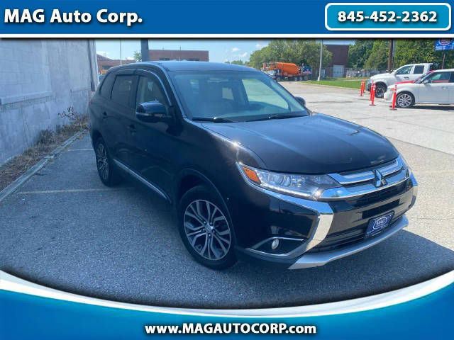 2018 Mitsubishi Outlander SE 4WD photo