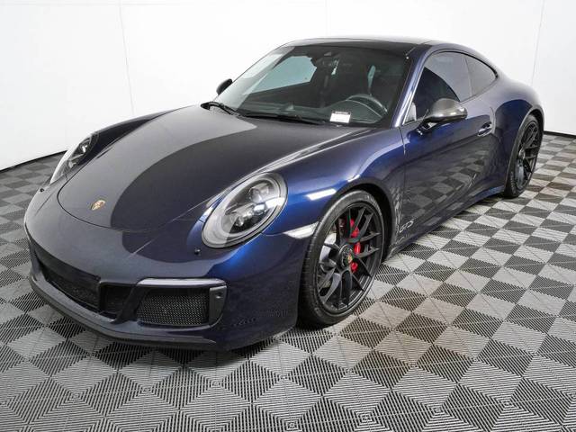 2018 Porsche 911 Carrera GTS RWD photo