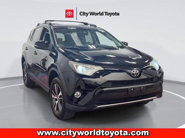 2018 Toyota RAV4 XLE AWD photo